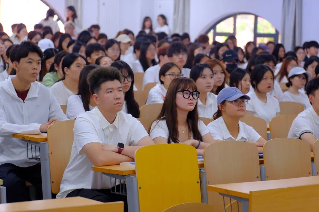 两者都保留在站内即可形成完整阅读路径